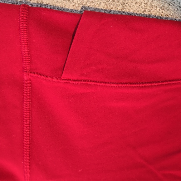 Athleta Red Salutation Stash Leggings - Picture 3 of 12